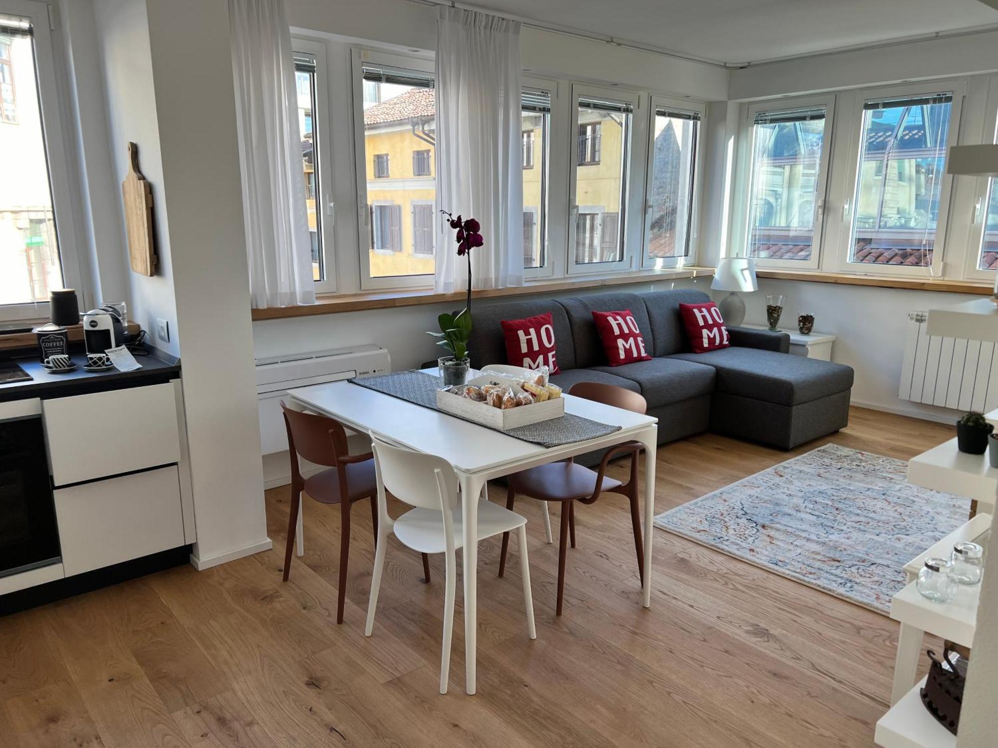 Conte Cavour Apartamento Udine Exterior foto